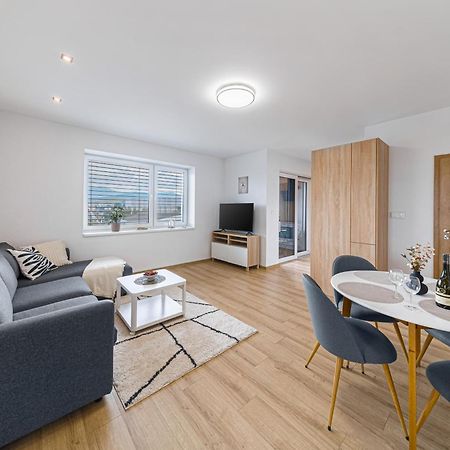 Tower Apartments Orchid & Amber Spišská Nová Ves Екстериор снимка