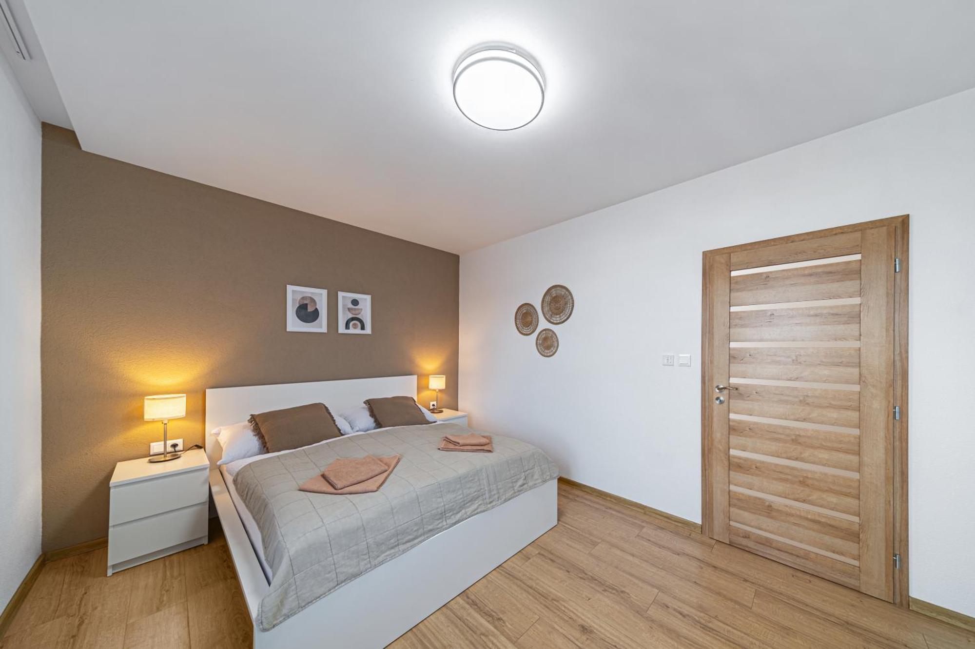 Tower Apartments Orchid & Amber Spišská Nová Ves Екстериор снимка